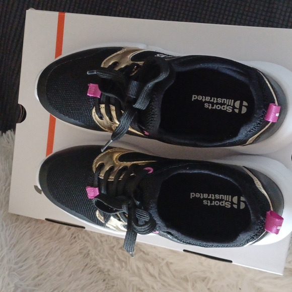 Sport Illustrated Shoes - Picture 7 of 7